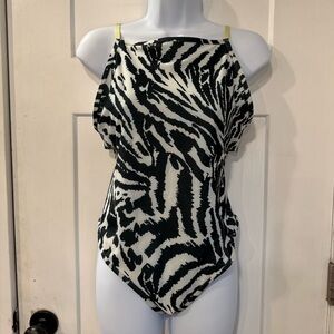 ASOS 4505 Swimsuit white and Black One Piece Swimwear Brazilian Cut Sz 10